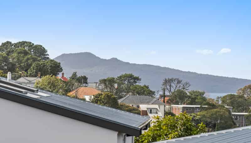 2F/5 Furneaux Way, Remuera