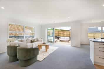 83 Queen Charlotte Drive, Aotea