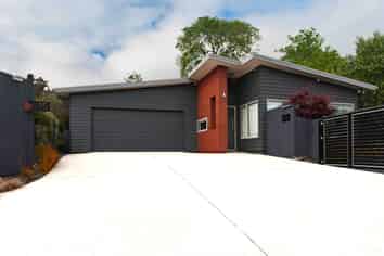 15 Sretlaw Place, Brockville