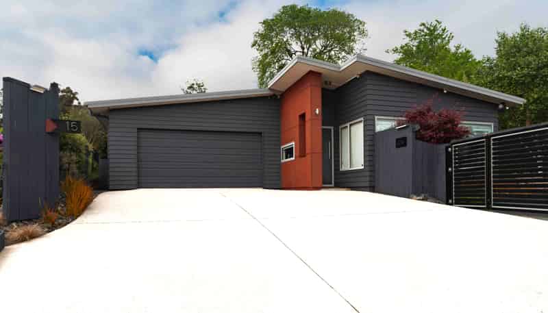 15 Sretlaw Place, Brockville