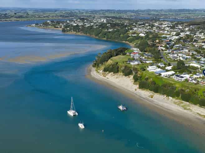 25 Robert Street, Mangawhai Heads