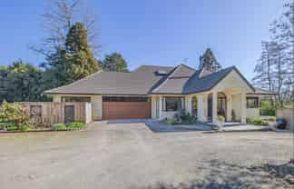 1205 State Highway 57, Levin