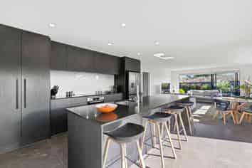 12 Kemsley Lane, Casebrook