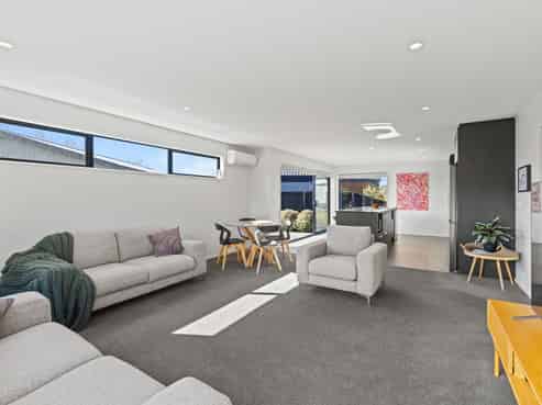 12 Kemsley Lane, Casebrook