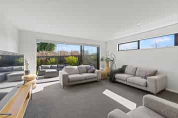 12 Kemsley Lane, Casebrook