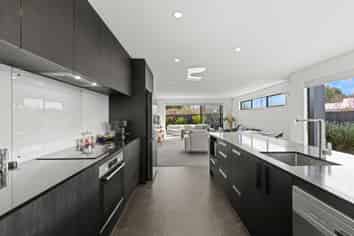 12 Kemsley Lane, Casebrook