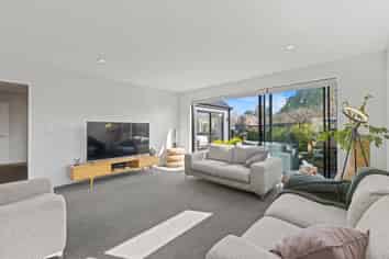 12 Kemsley Lane, Casebrook