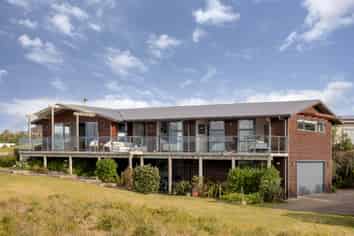 32e Ohuirehe Road, Coastlands