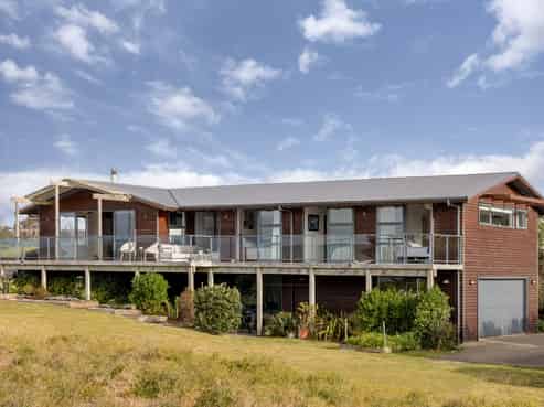 32e Ohuirehe Road, Coastlands