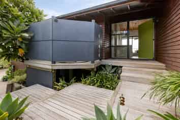 32e Ohuirehe Road, Coastlands