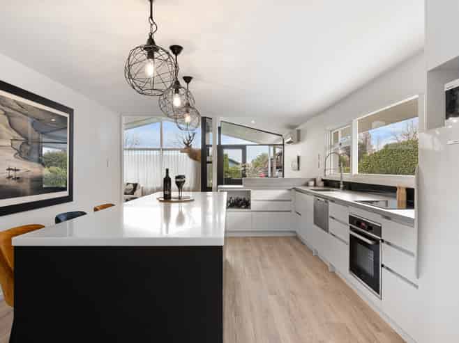 227 Main North Road, Redwood