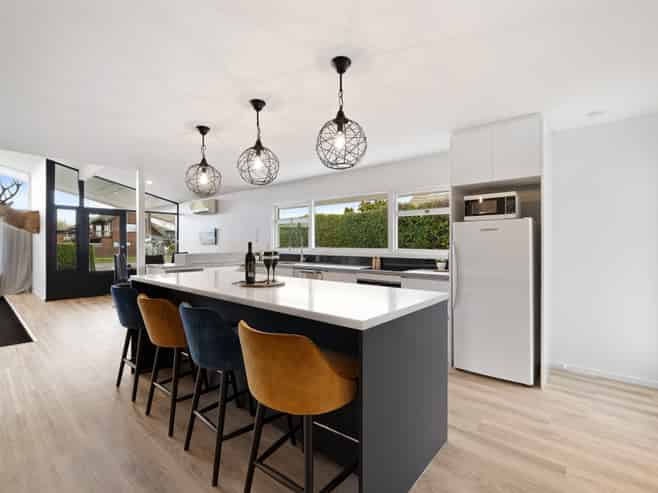 227 Main North Road, Redwood