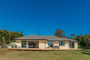 6/199 Alma Road, Westport