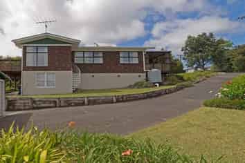 23 Robert Burke Place, Henderson