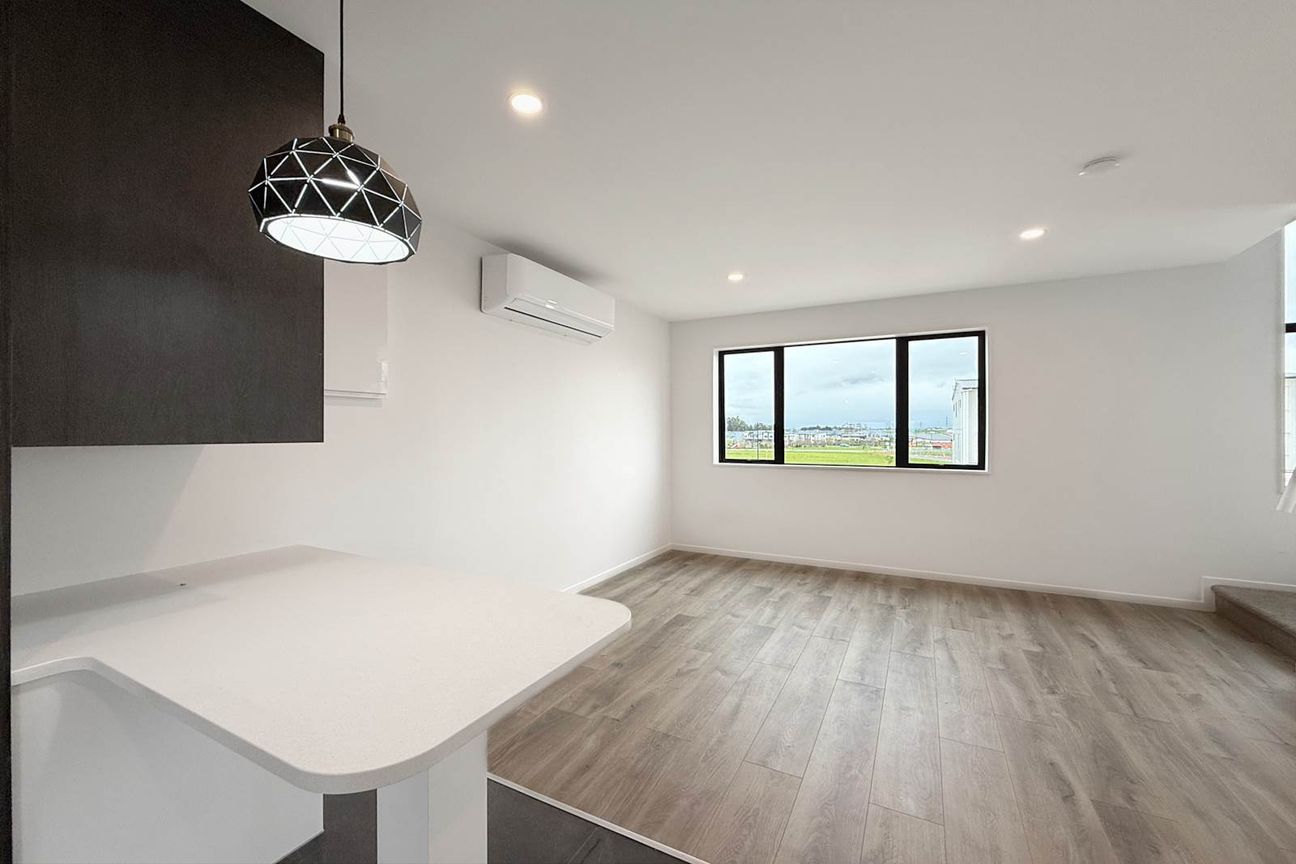 Spacious, Stylish & Low-Maintenance Living in ... - Widok 5