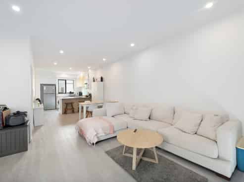43B Fitzherbert Avenue, West Harbour