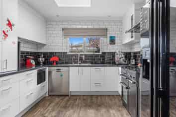 134a Nayland Road, STOKE