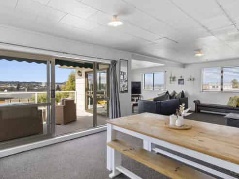 1 and 2/12 Pitiroi Street, Nukuhau