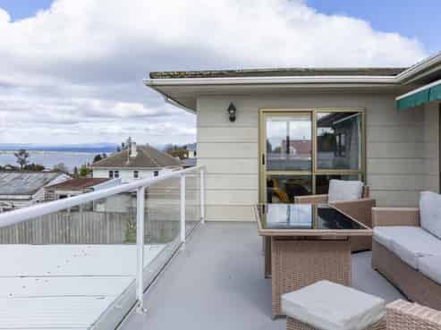 1 and 2/12 Pitiroi Street, Nukuhau