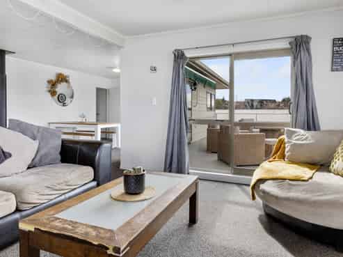 1 and 2/12 Pitiroi Street, Nukuhau