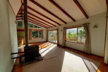 207 Bethells Road, Bethells Beach