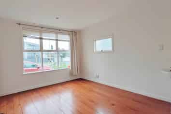352 Lake Road, Takapuna