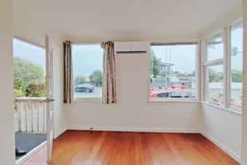 352 Lake Road, Takapuna