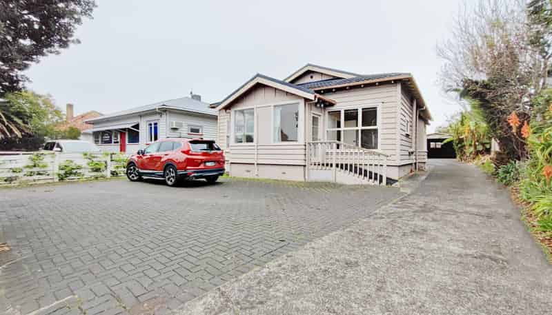 352 Lake Road, Takapuna