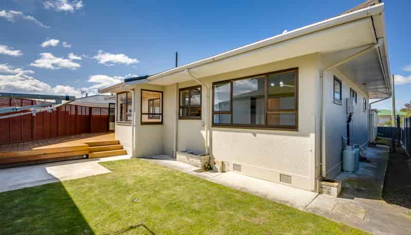 13 Cambridge Terrace, Taradale