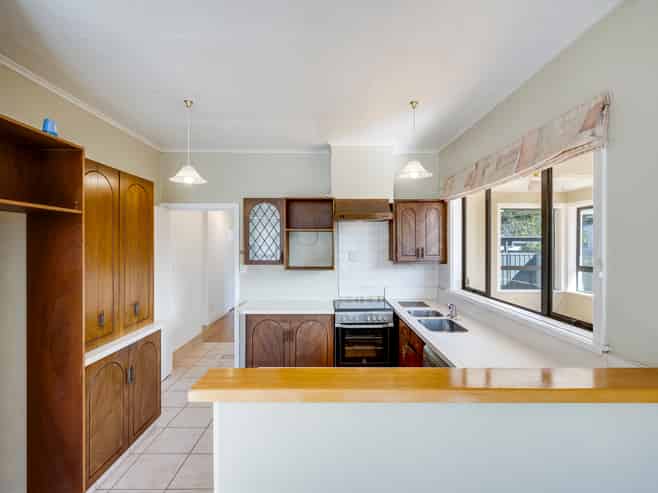 13 Cambridge Terrace, Taradale