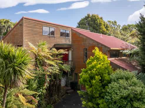 3 Rokewa Way, Paparangi