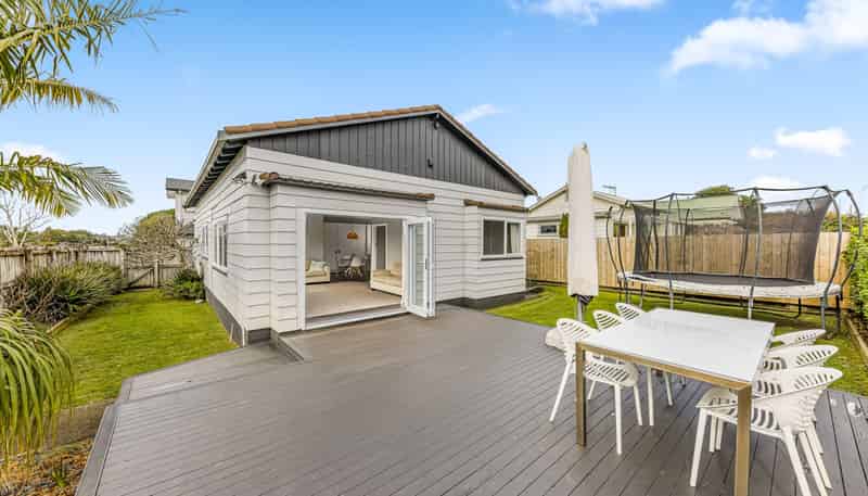 118 Kiwi Road, Point Chevalier