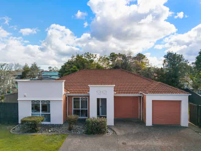 319A Royal Road, Massey