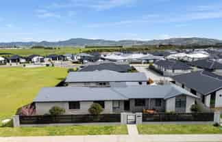 204 Te Okuroa Drive, Papamoa