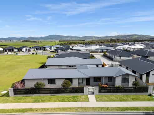 204 Te Okuroa Drive, Papamoa