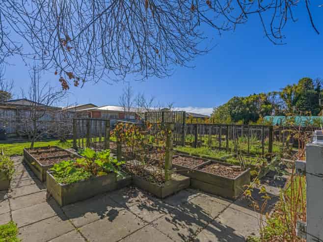 10 Hunia Street, Marton