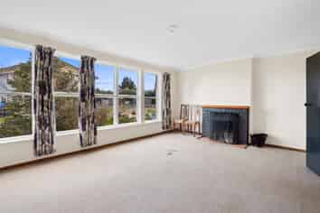 18 Grant Dalton Street, Mosgiel