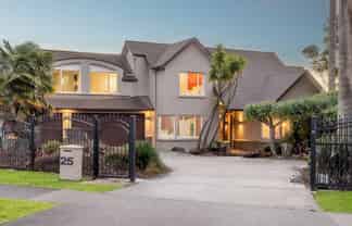 25 Anaheim Boulevard, Shamrock Park