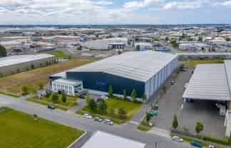 Large scale racked warehouse