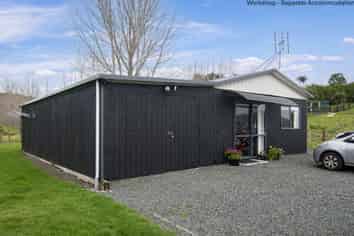 36 Purakau Road, MAUNU