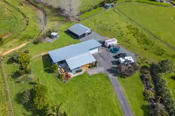 36 Purakau Road, MAUNU
