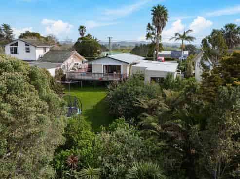 83 Sunnyvale Road, Massey