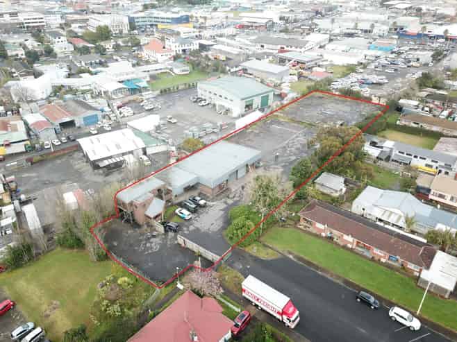 Large scale yard plus workshop – Otahuhu