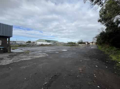 Large scale yard plus workshop – Otahuhu