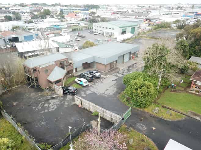 Large scale yard plus workshop – Otahuhu