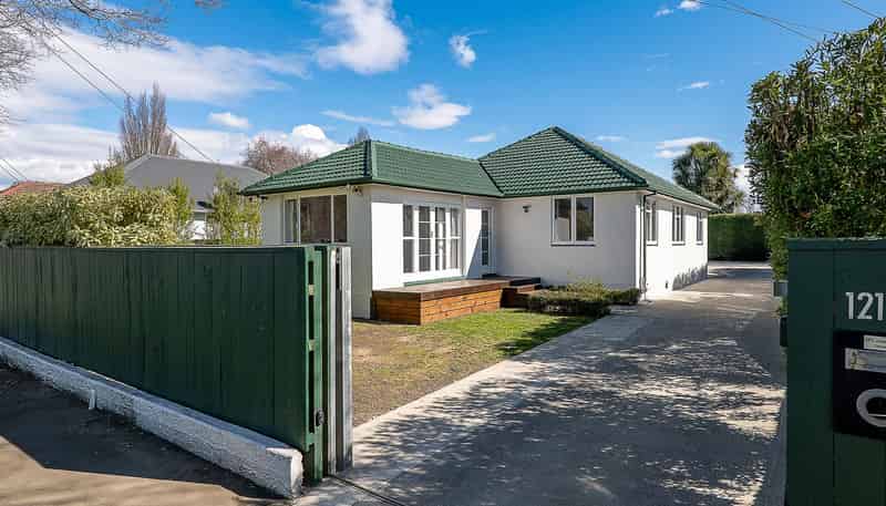 121 Emmett Street, SHIRLEY