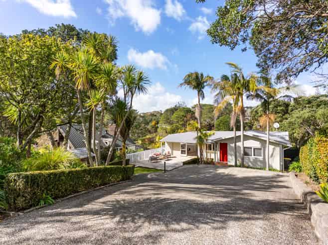18 Sandford Street, Campbells Bay