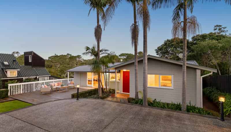 18 Sandford Street, Campbells Bay