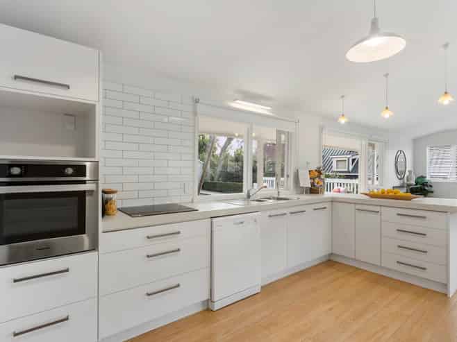 18 Sandford Street, Campbells Bay