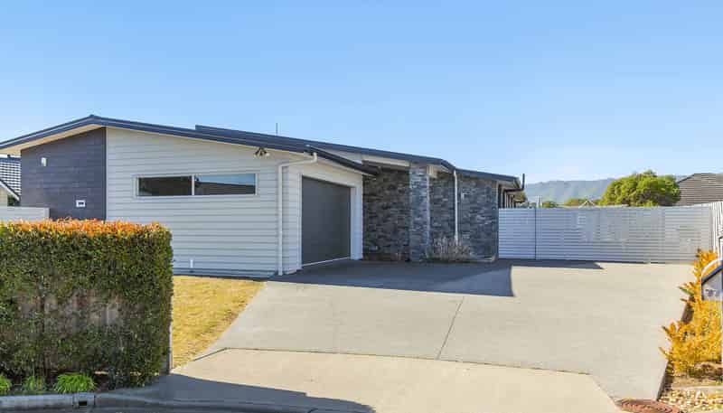 77 Kotuku Drive, Paraparaumu Beach